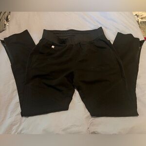 Black FIGS women’s scrub pants, size S